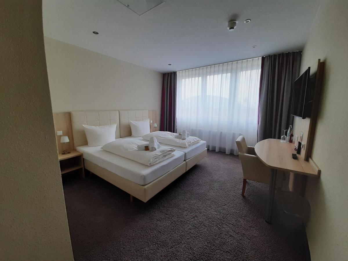 Hotel Siebenschlaefer Am Wasserturm 阿尔斯多夫 外观 照片