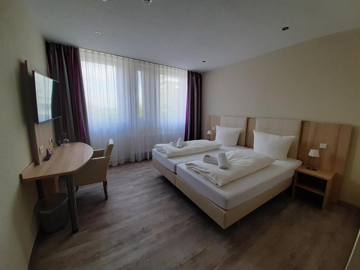 Hotel Siebenschlaefer Am Wasserturm 阿尔斯多夫 外观 照片